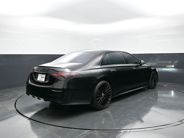 Used 2022 Mercedes-Benz S 580 4MATIC Sedan w/ AMG Line Package image 8