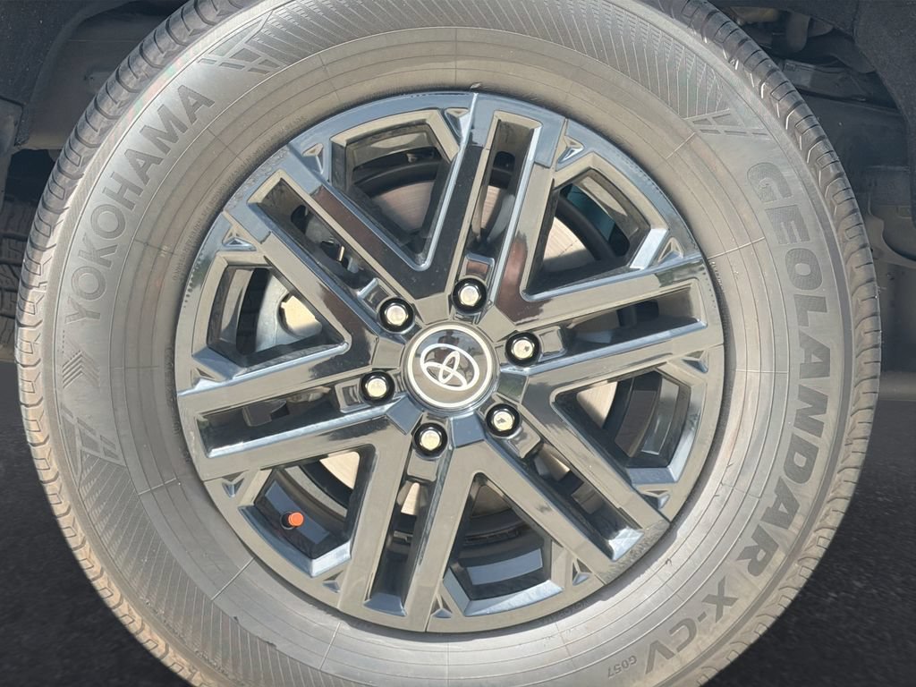 Used 2023 Toyota Sequoia SR5 w/ SR5 Premium Package AWD/4WD image 31