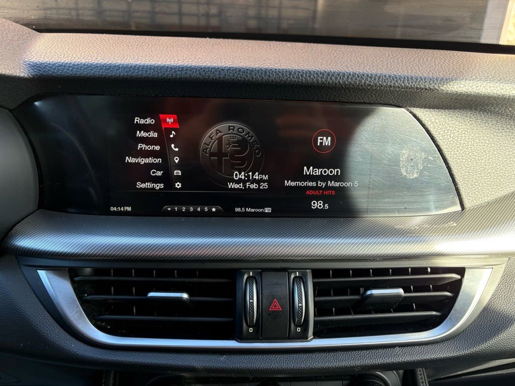 Used 2018 Alfa Romeo Stelvio Ti Sport image 41