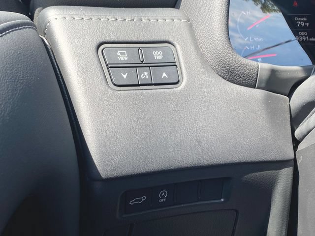 Used 2023 Lexus LX 600 F Sport w/ Accessory Package (Z1) AWD/4WD image 17