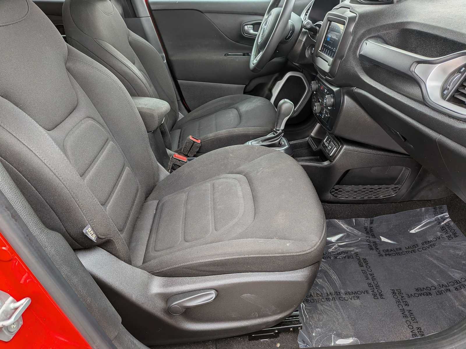 Certified 2020 Jeep Renegade Latitude FWD image 19
