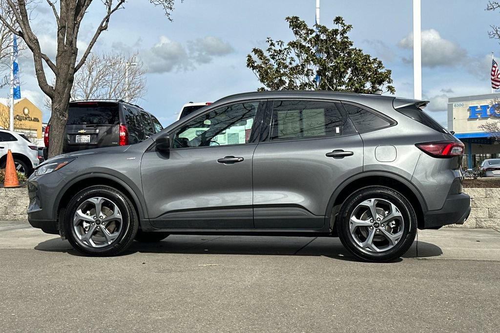 Used 2025 Ford Escape ST-Line image 7
