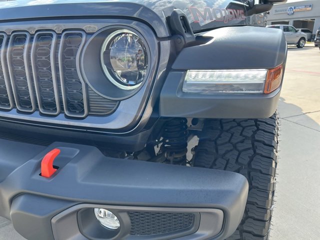 Used 2024 Jeep Gladiator Mojave w/ Convenience Group image 4