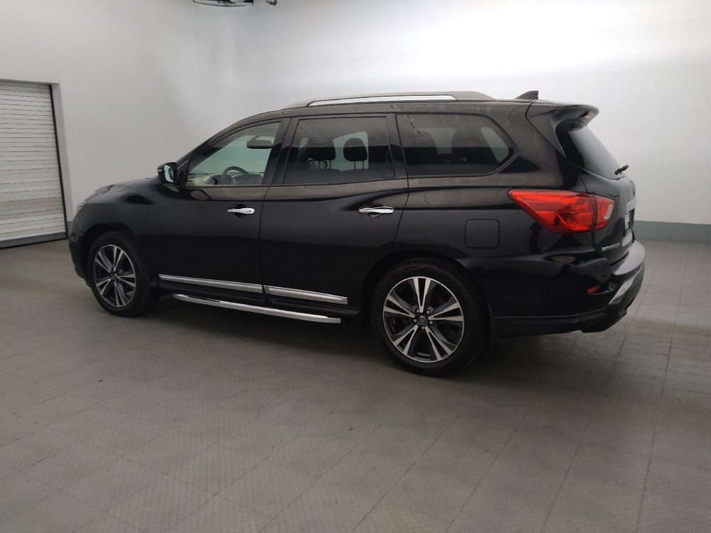 Used 2019 Nissan Pathfinder Platinum FWD image 3
