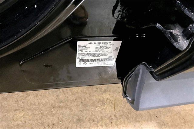 Used 2022 Ford Edge Titanium image 30