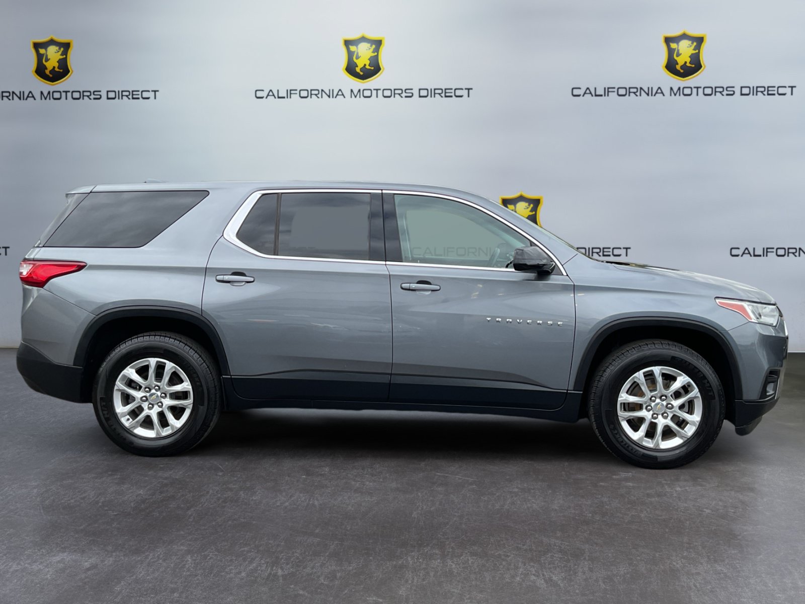 Used 2019 Chevrolet Traverse LS FWD image 4
