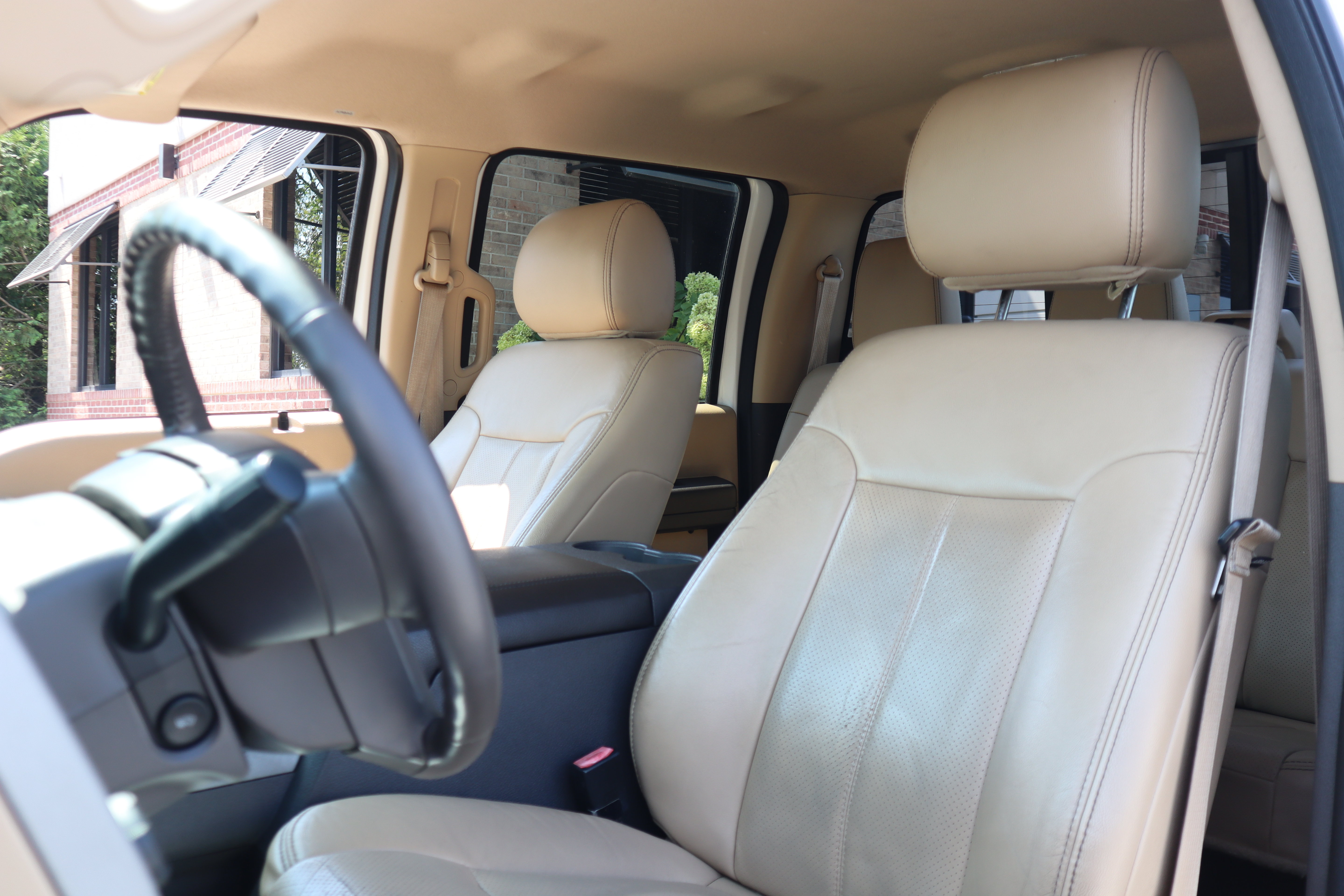Used 2015 Ford F350 Lariat w/ Lariat Interior Package AWD/4WD image 26