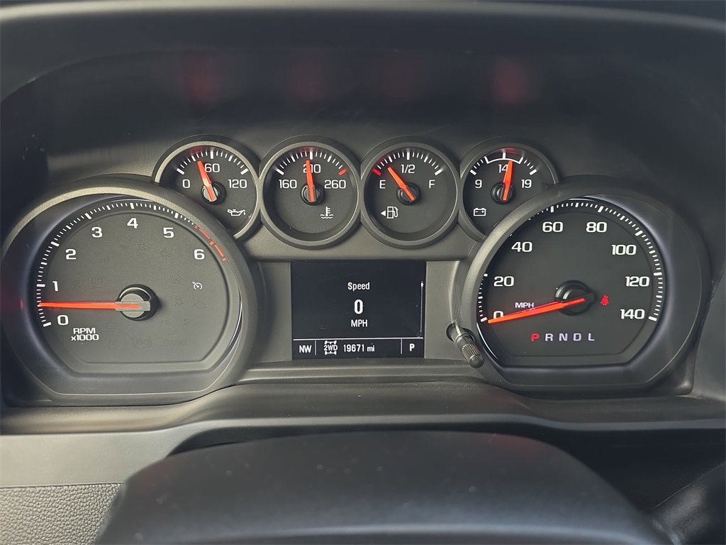 Used 2024 Chevrolet Silverado 2500 Custom w/ Custom Value Package image 17