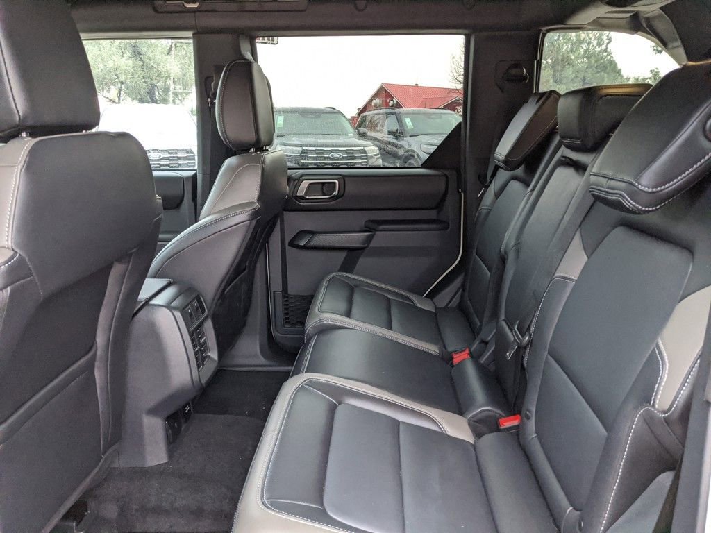 New 2025 Ford Bronco Outer Banks image 22