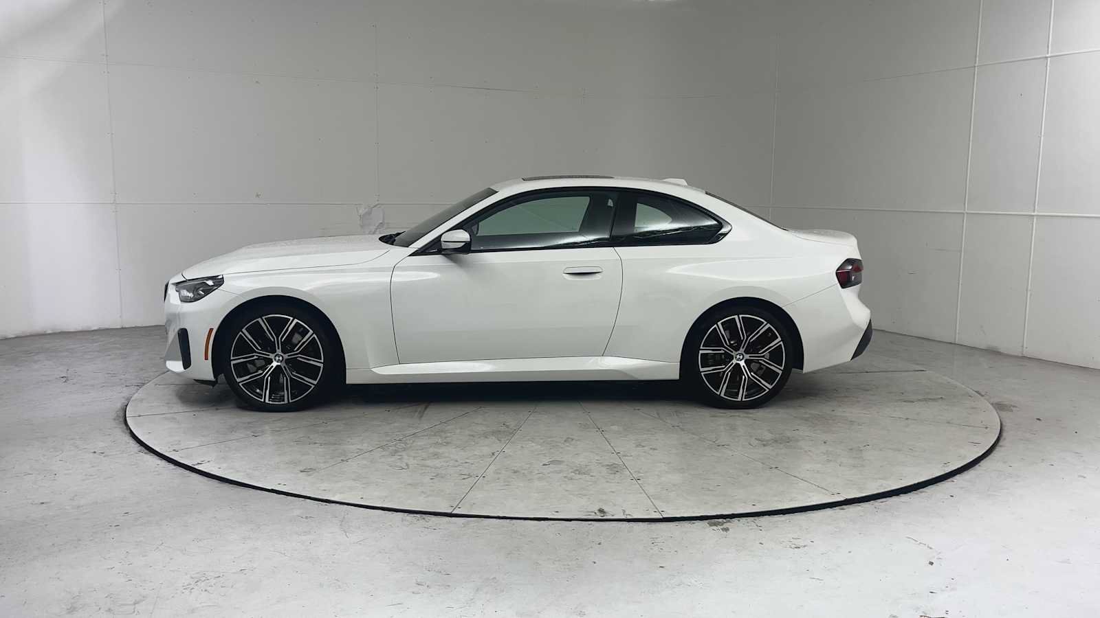 Used 2023 BMW 230i xDrive Coupe w/ Premium Package AWD/4WD image 5