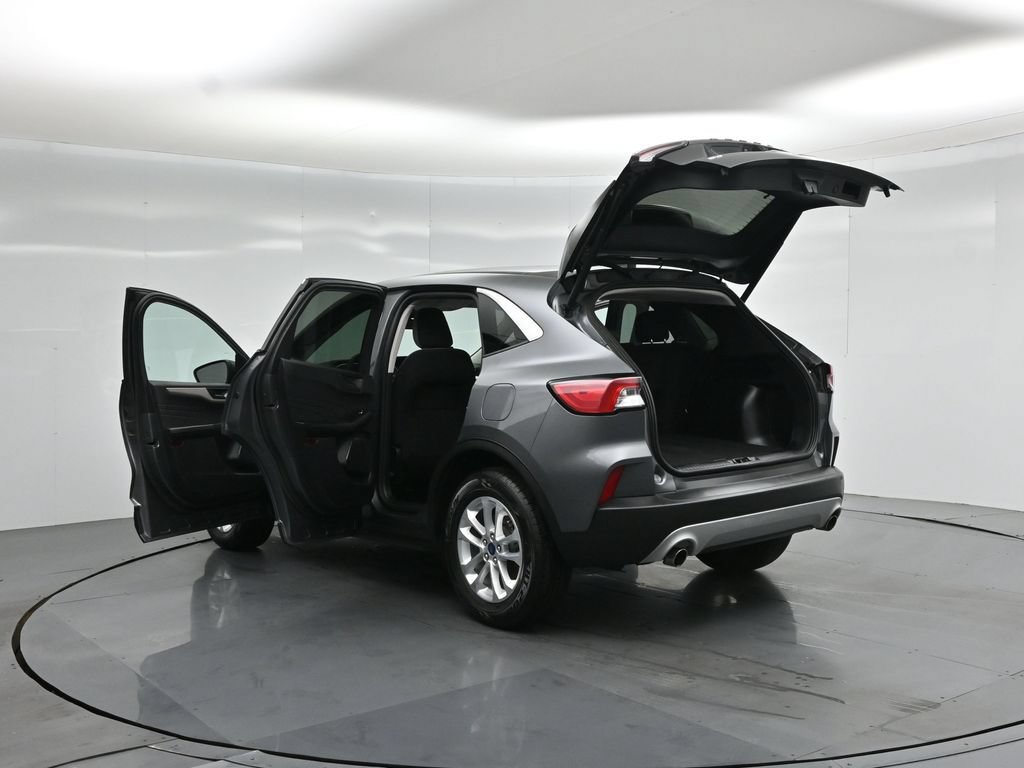 Used 2022 Ford Escape SE w/ Convenience Package FWD image 32