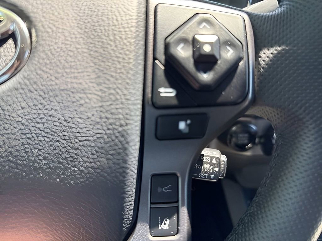 Used 2023 Toyota Tacoma TRD Off-Road image 16