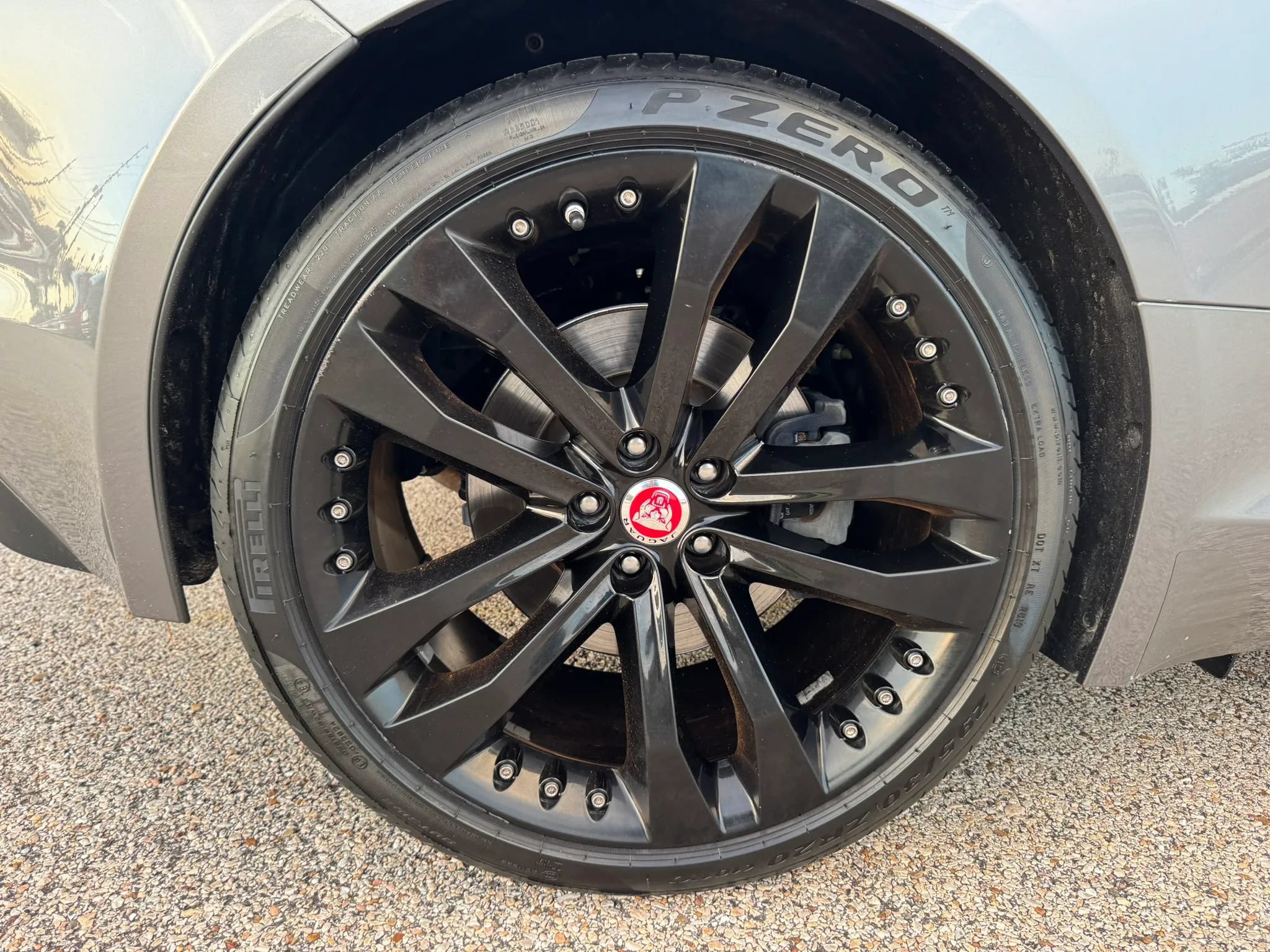 Used 2020 Jaguar F-TYPE Coupe RWD image 15