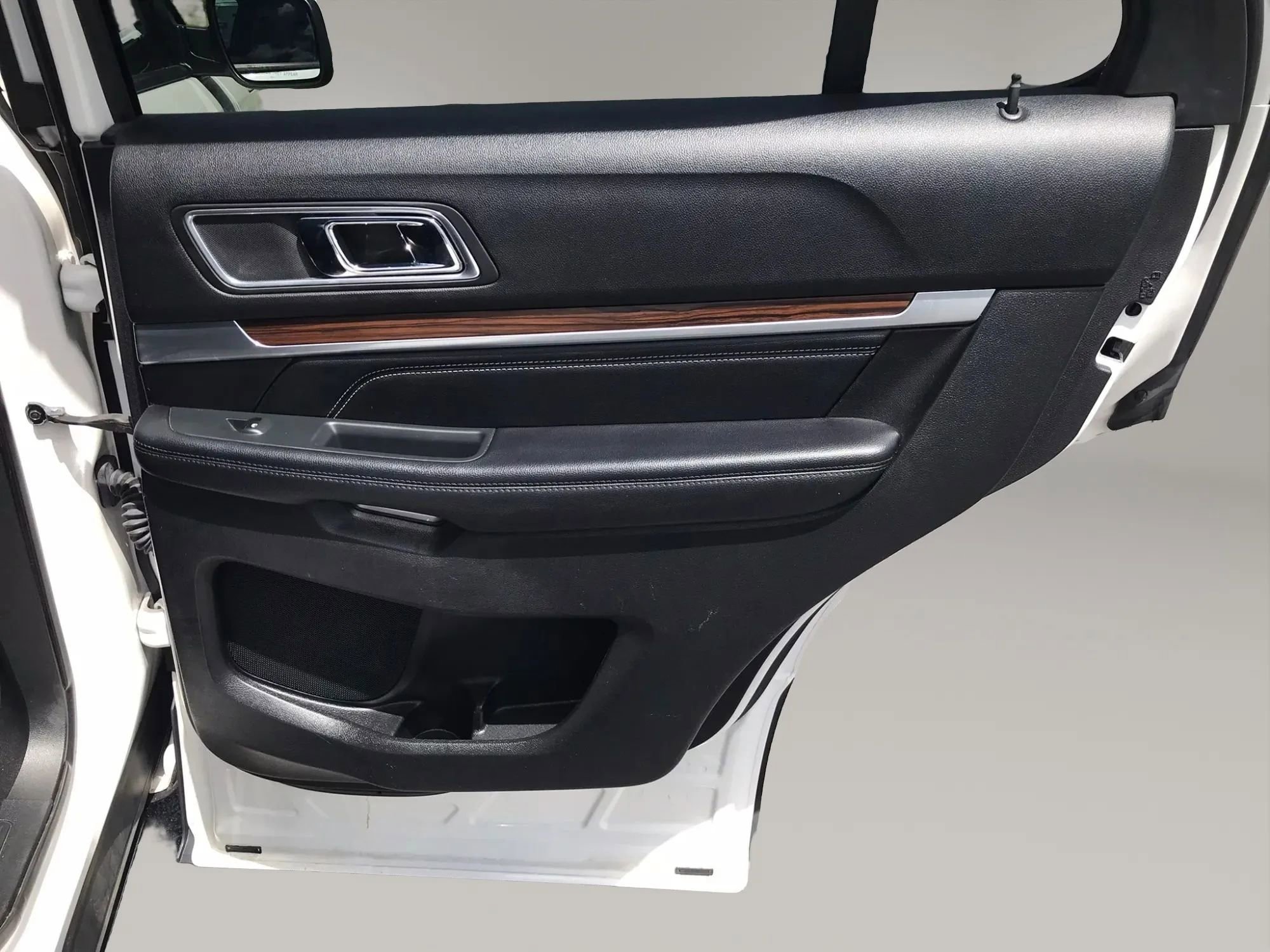 Used 2017 Ford Explorer Limited w/ Equipment Group 301A AWD/4WD image 55