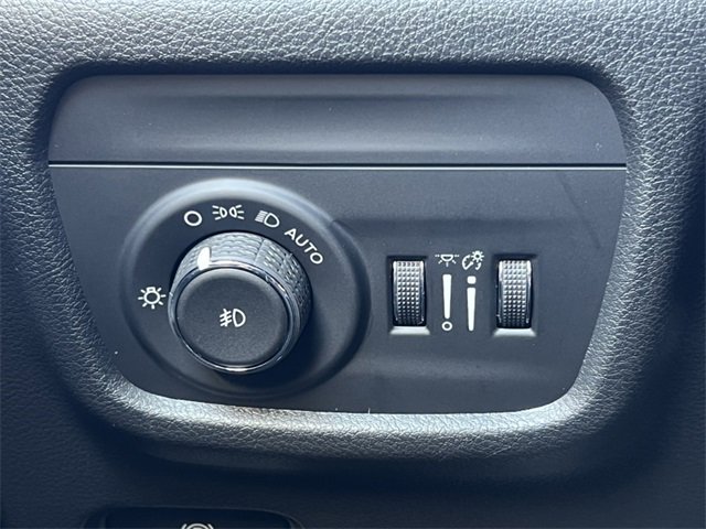 New 2025 Jeep Grand Cherokee L Limited image 18
