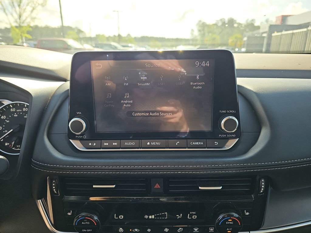 Used 2021 Nissan Rogue SV w/ Premium Package image 25