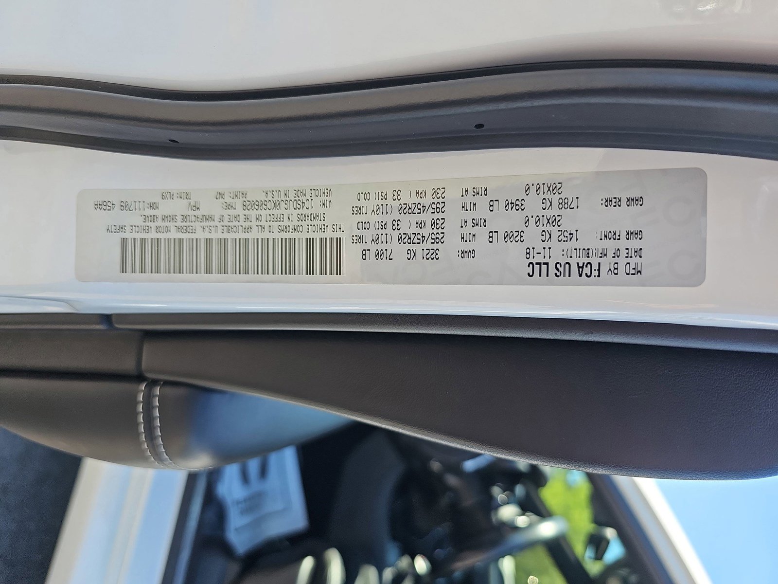Used 2019 Dodge Durango SRT w/ Premium Interior Group AWD/4WD image 38