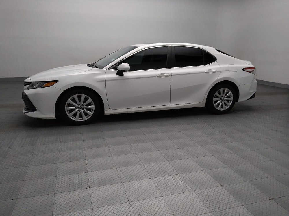 Used 2018 Toyota Camry LE w/ Moonroof Package FWD image 2