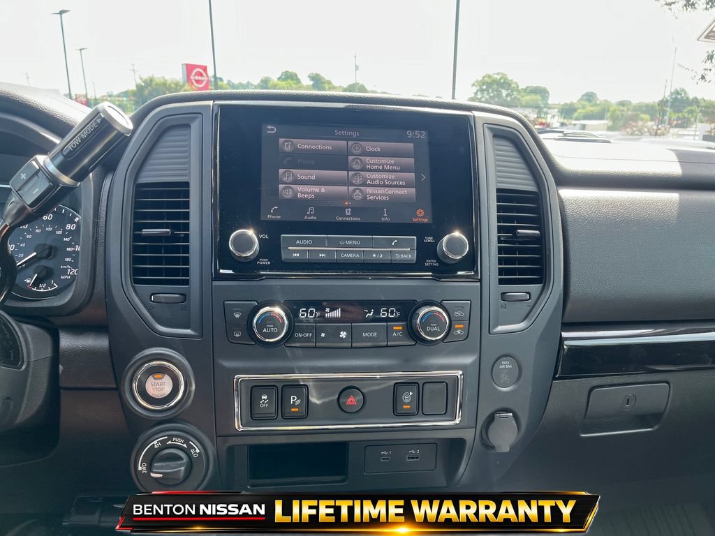 Used 2024 Nissan Titan SV w/ SV Convenience Package AWD/4WD image 17