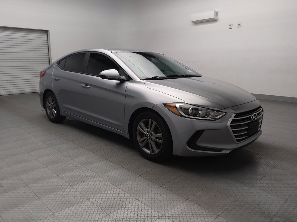 Used 2017 Hyundai Elantra SE image 13