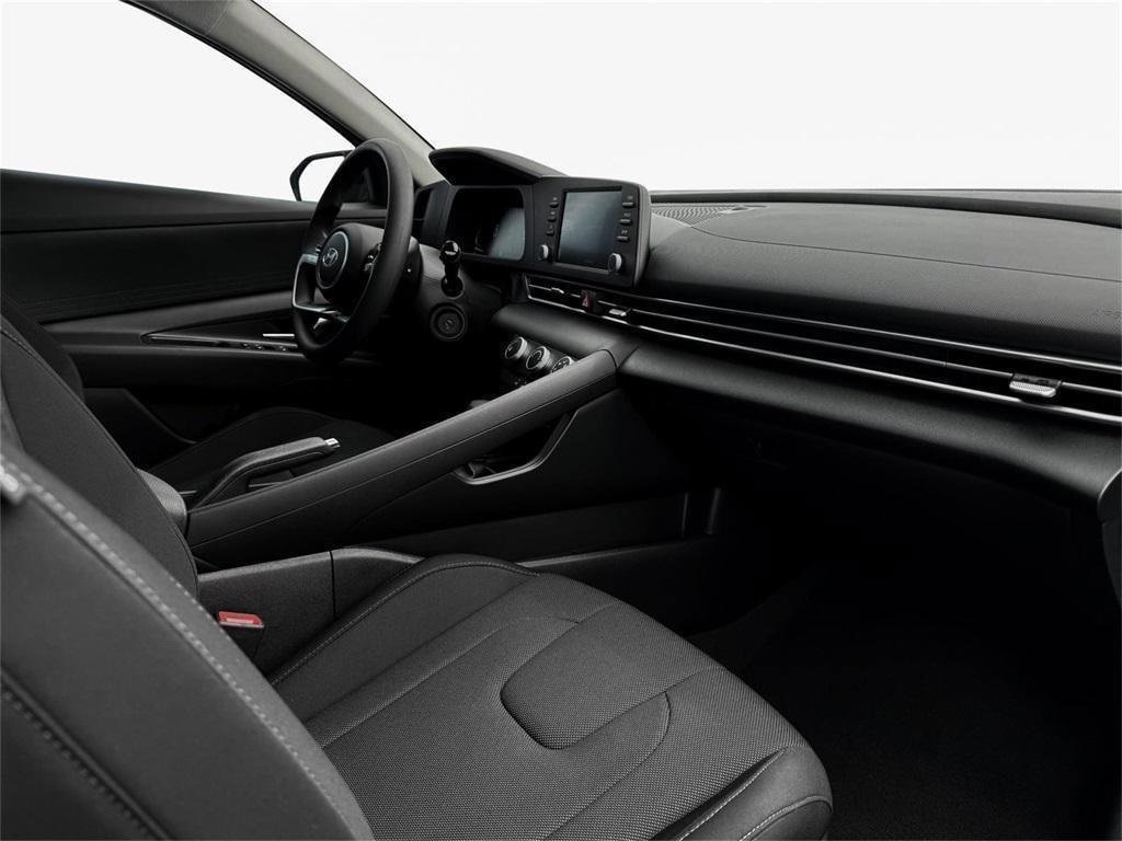 New 2025 Hyundai Elantra SE image 15