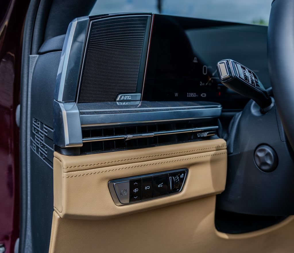 Used 2025 Cadillac Escalade IQ Sport 2 AWD/4WD image 14