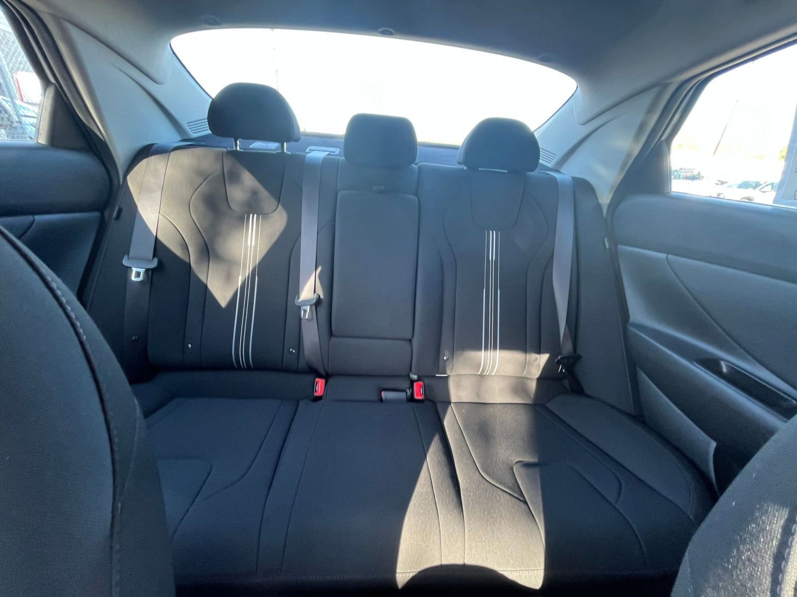 Used 2025 Hyundai Elantra SEL FWD image 40