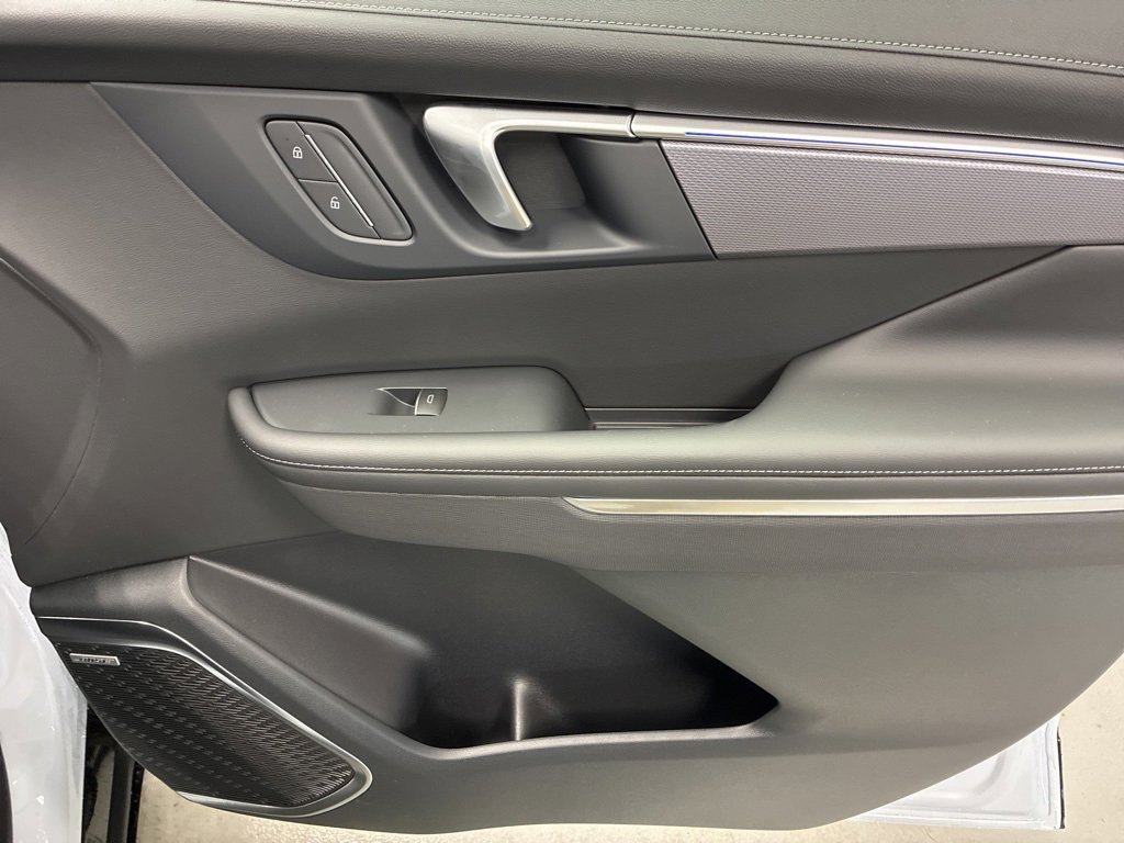 New 2026 Buick Enclave Sport Touring w/ Power Package image 9