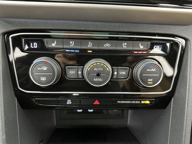 Certified 2023 Volkswagen Atlas Cross Sport SEL Premium R-Line AWD/4WD image 20