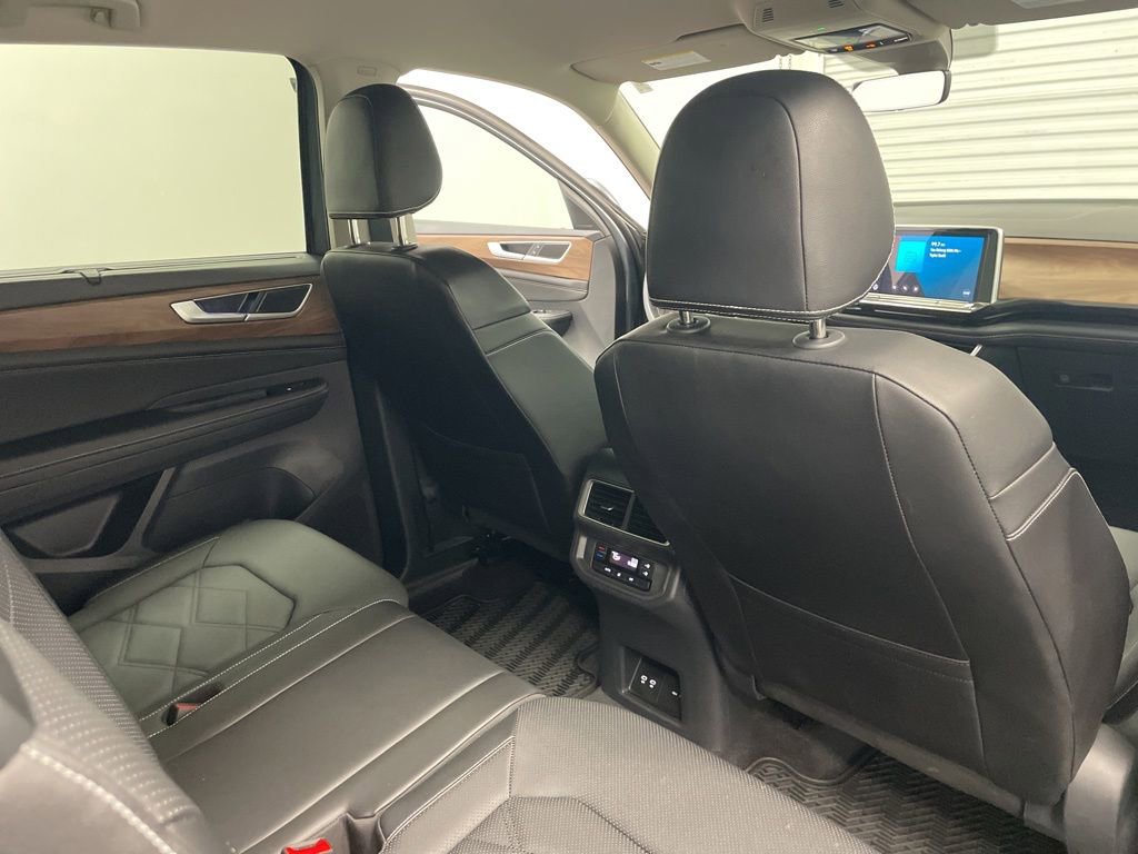 Used 2024 Volkswagen Atlas SE FWD image 39