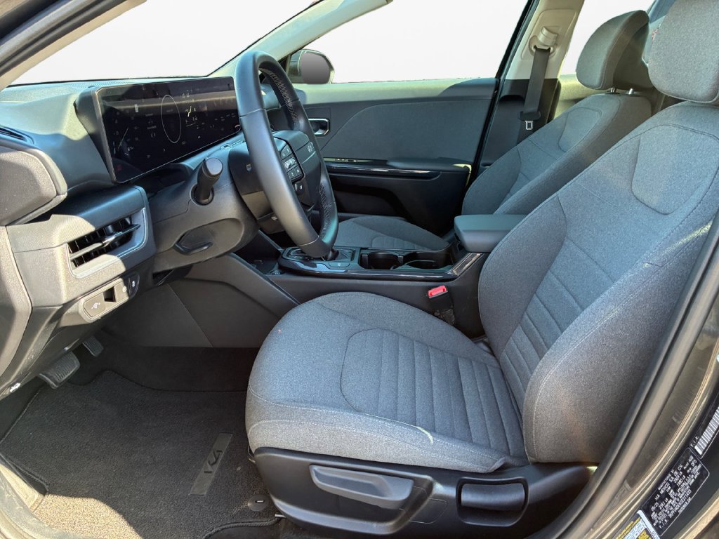 Used 2025 Kia K4 EX FWD image 18