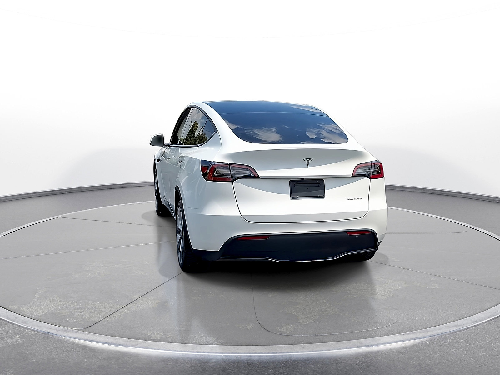 Used 2023 Tesla Model Y Long Range AWD/4WD image 7