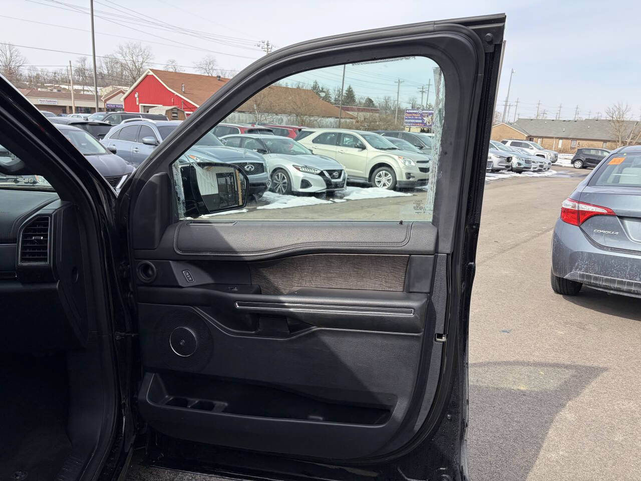 Used 2019 Ford Expedition Max Limited w/ Equipment Group 302A AWD/4WD image 18