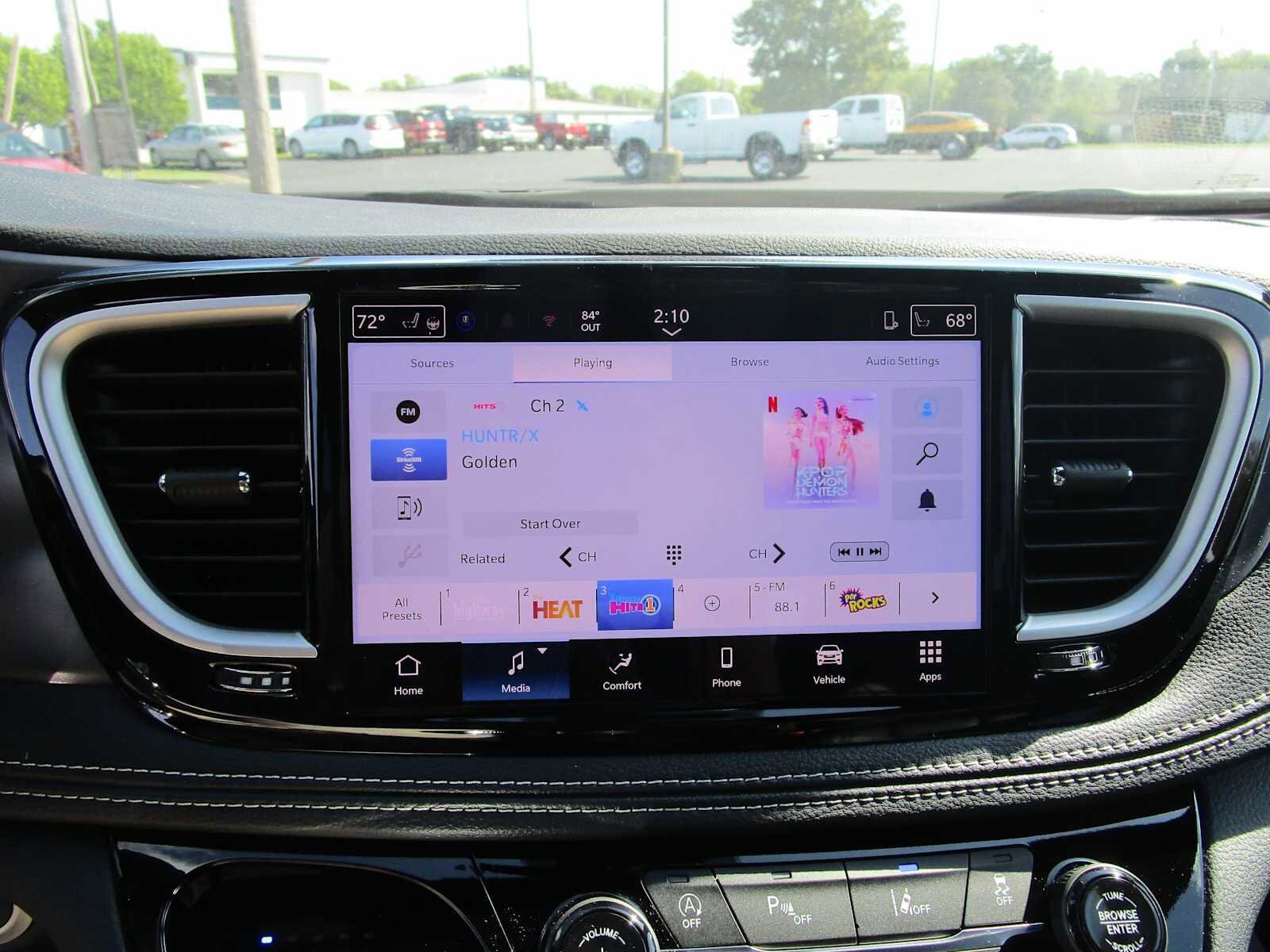 New 2026 Chrysler Pacifica Select image 27