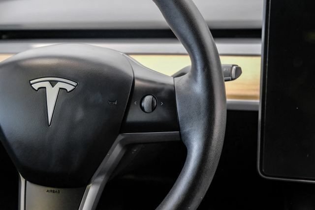 Used 2021 Tesla Model Y 2WD image 26