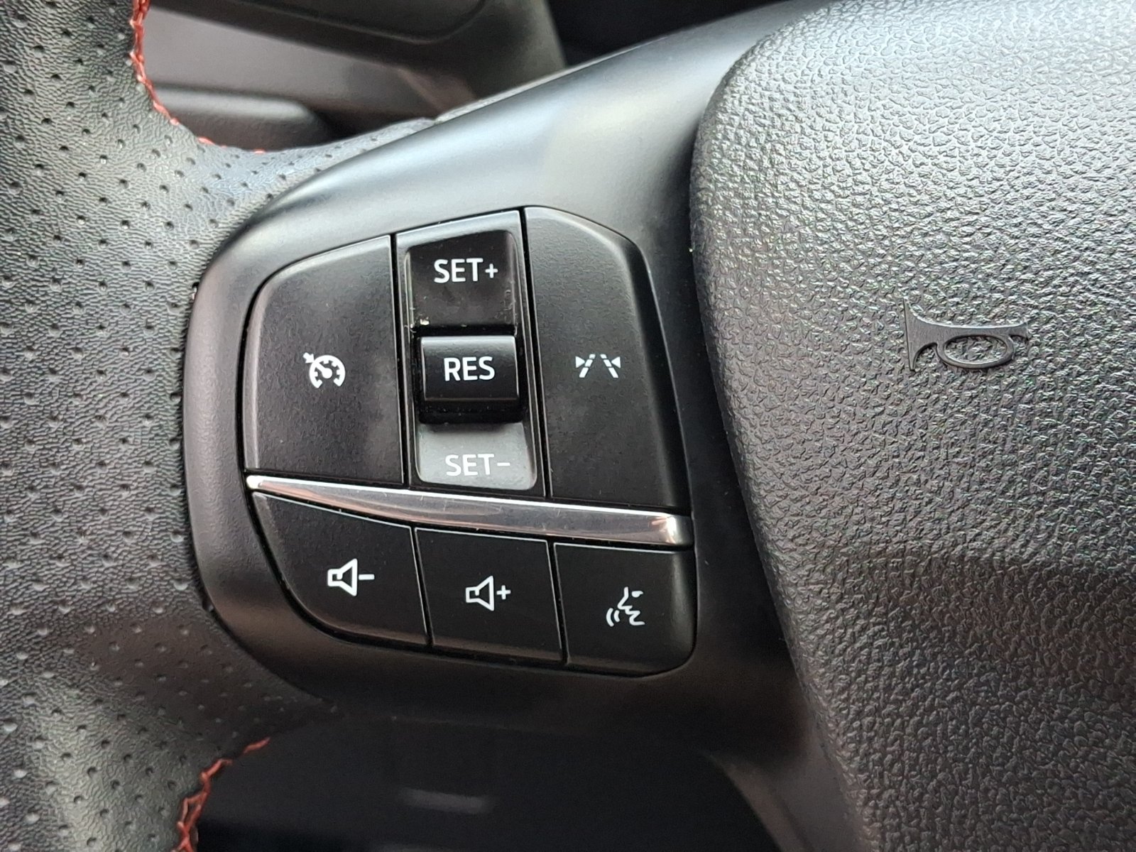 Used 2026 Ford Escape ST-Line AWD/4WD image 22