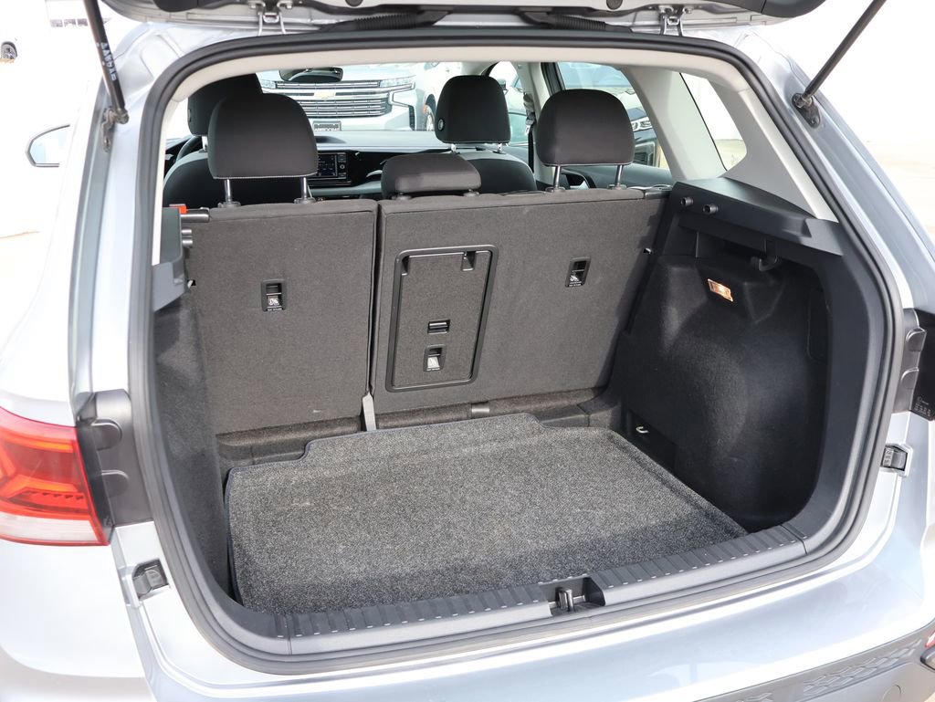 Certified 2023 Volkswagen Taos S image 18