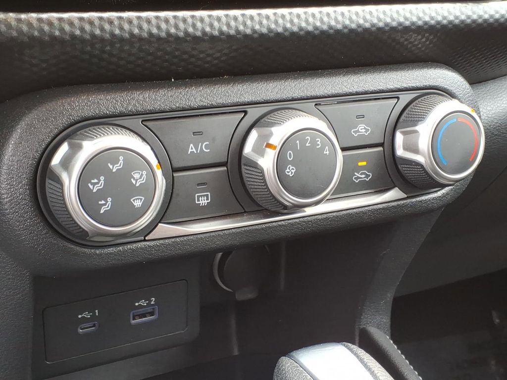 Certified 2023 Nissan Kicks SV FWD image 15