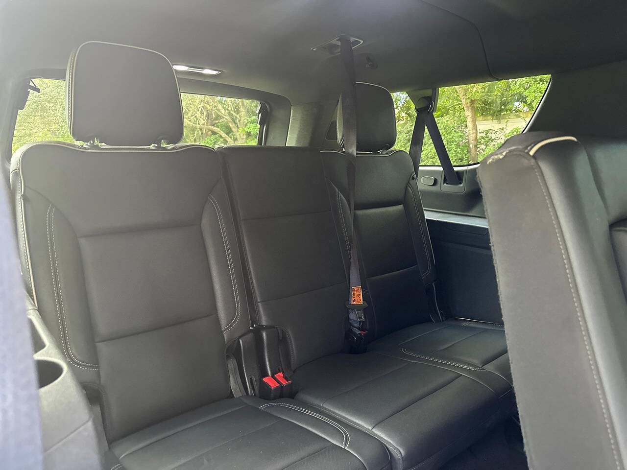 Used 2024 Chevrolet Suburban Premier AWD/4WD image 18