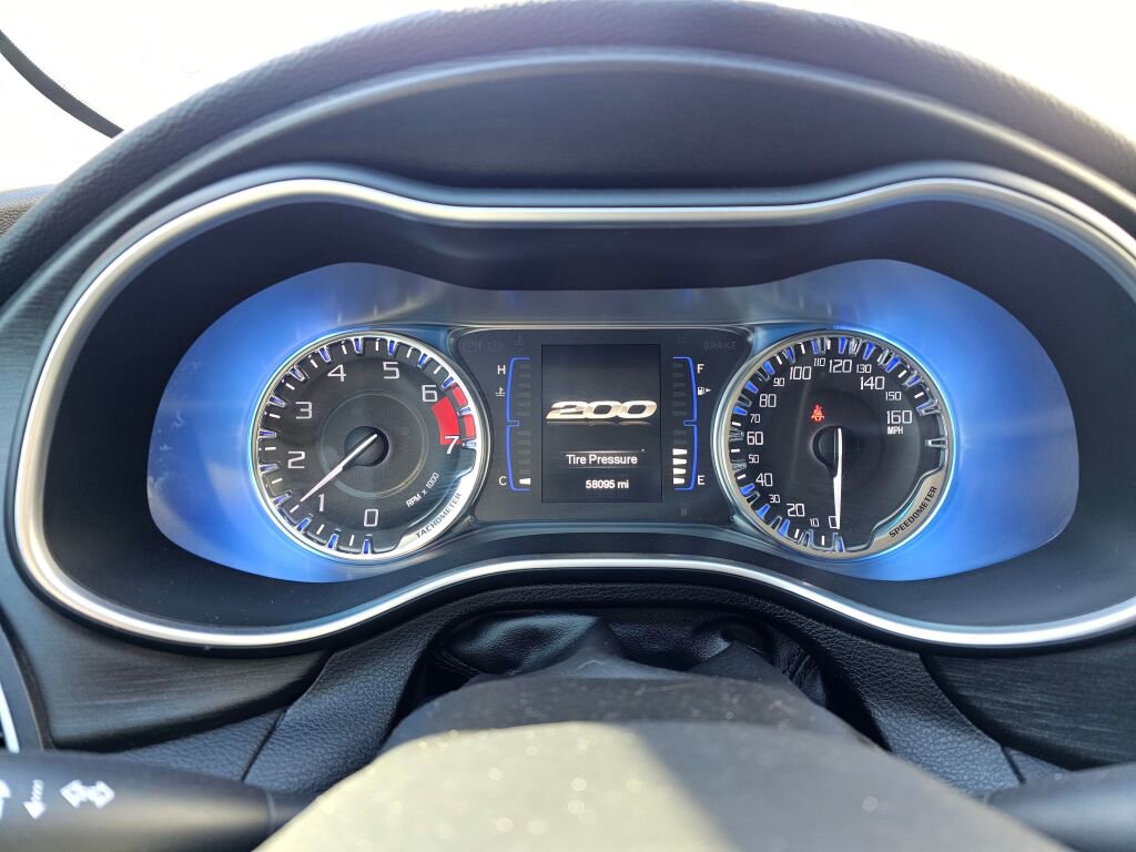 Used 2015 Chrysler 200 LX FWD image 21