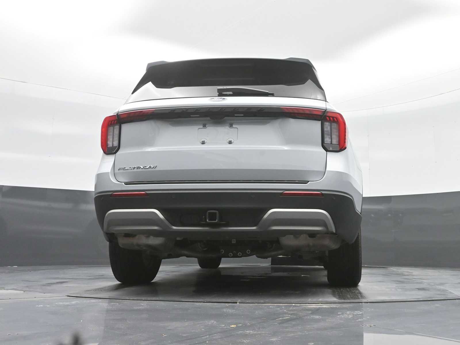 Used 2025 Ford Explorer Platinum image 35