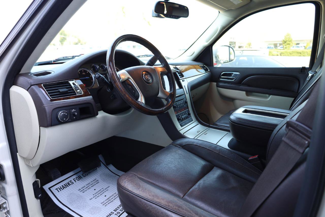 Used 2014 Cadillac Escalade Platinum image 9