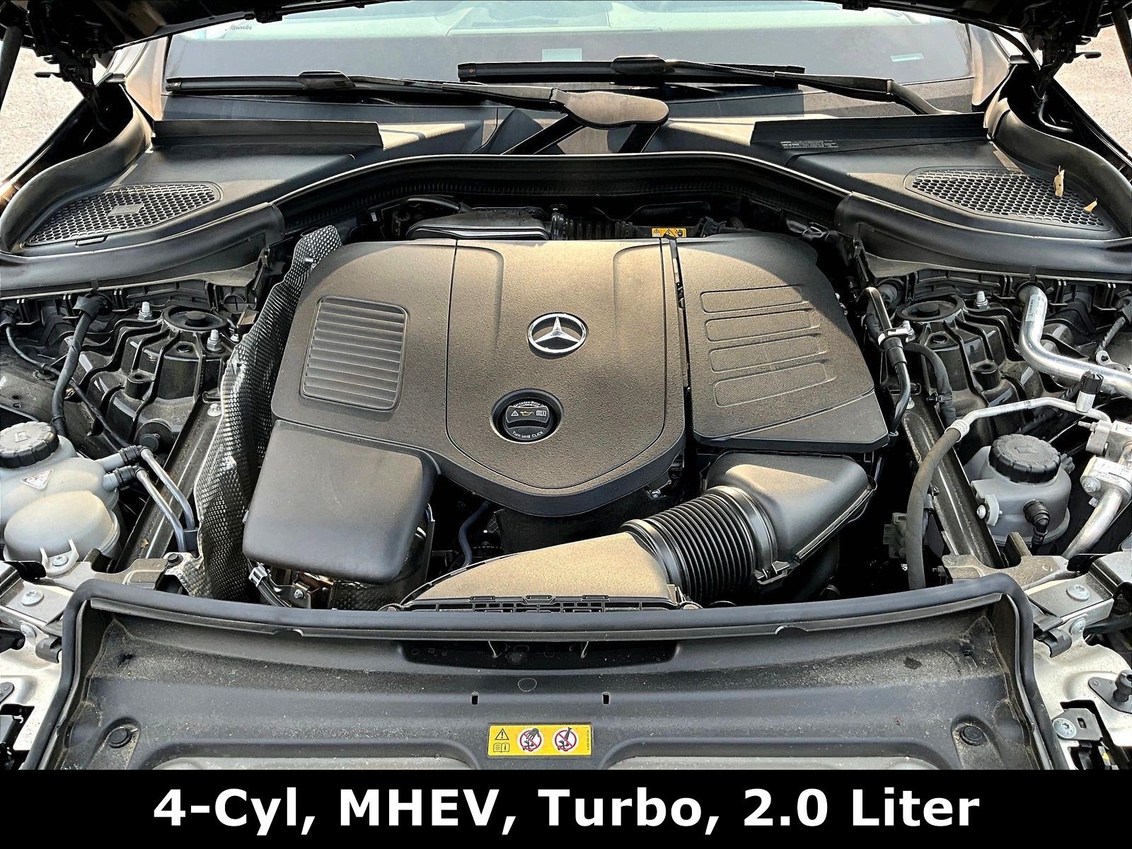 Used 2023 Mercedes-Benz GLC 300 4MATIC image 29