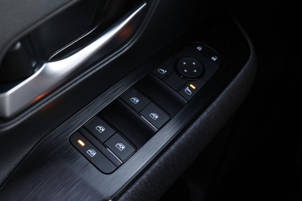 New 2026 Nissan Kicks SV w/ SV Premium Package image 20