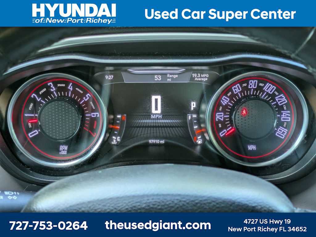 Used 2022 Dodge Challenger SXT RWD image 29