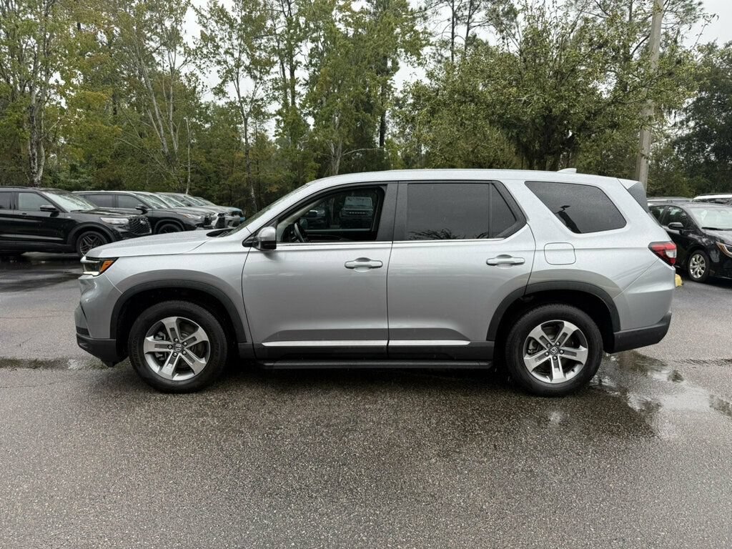 Used 2025 Honda Pilot EX-L image 2
