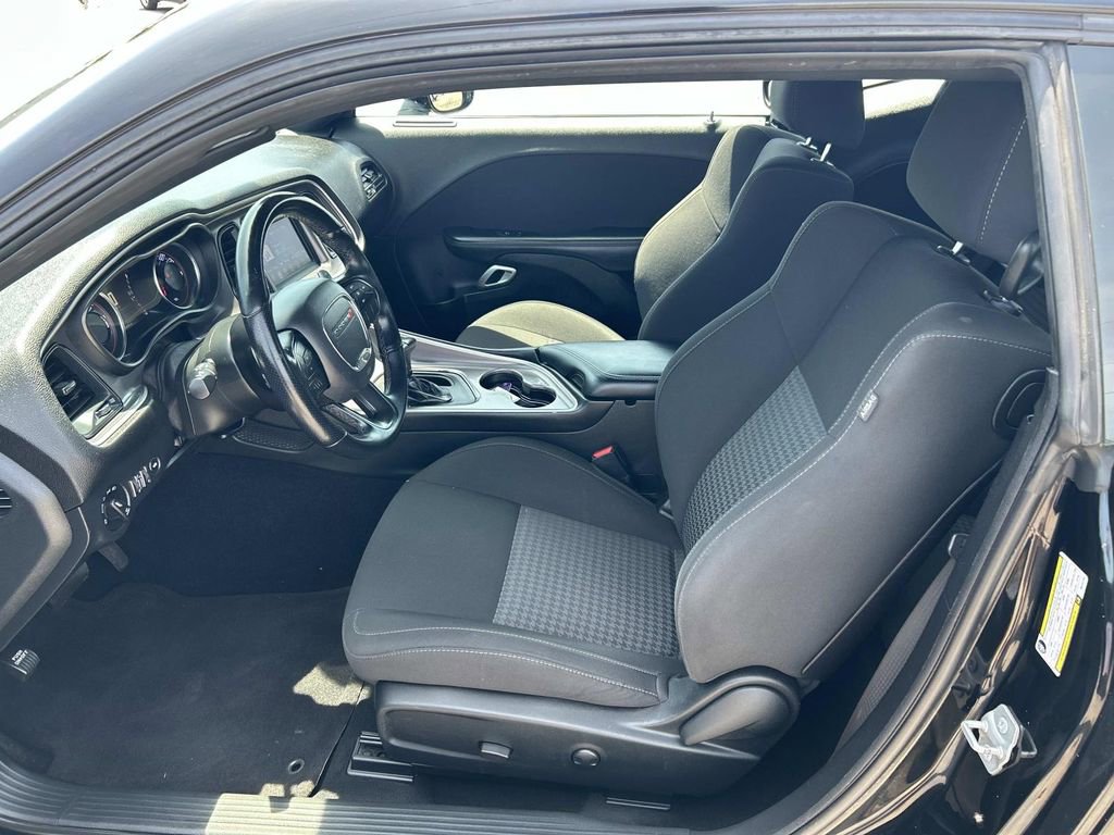 Used 2022 Dodge Challenger GT RWD image 16