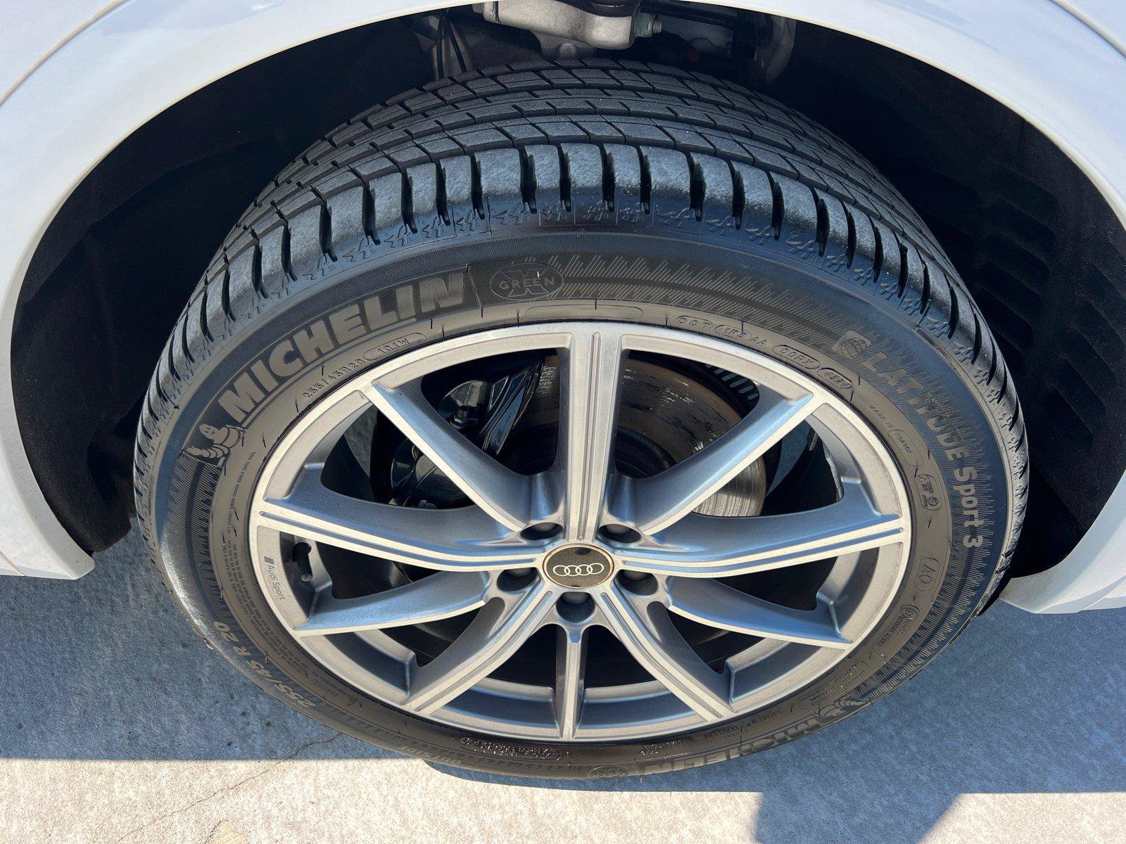 Used 2023 Audi SQ5 Prestige w/ Prestige Package AWD/4WD image 12