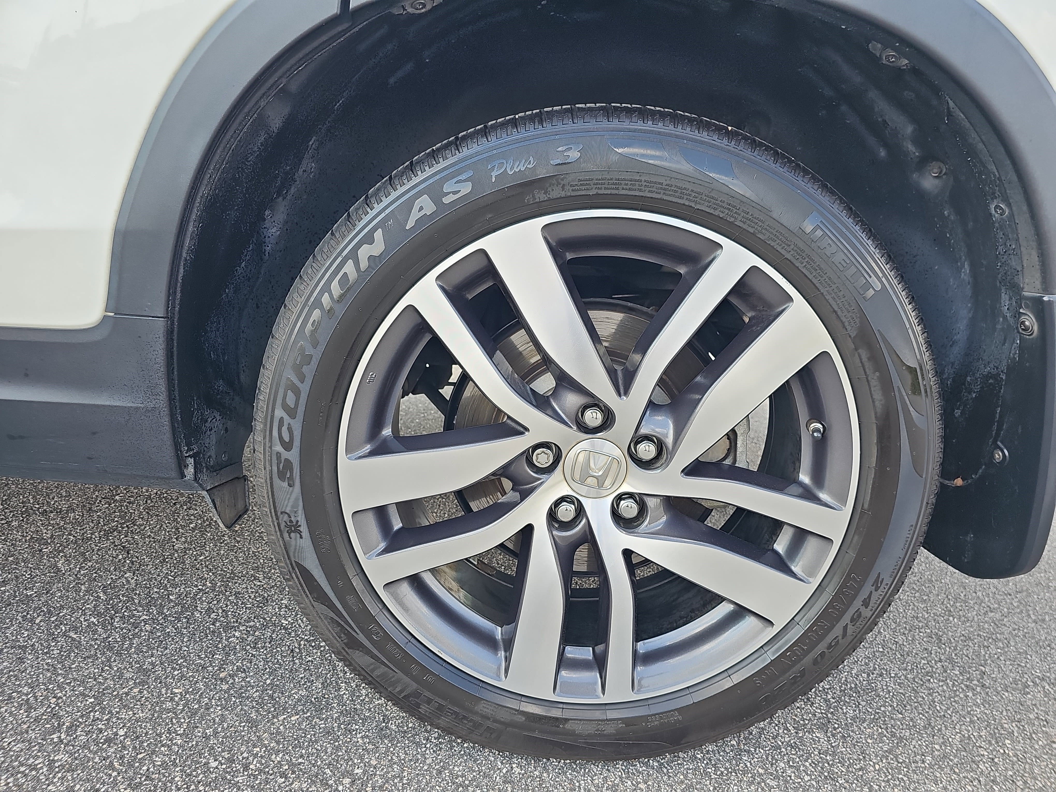 Used 2018 Honda Pilot Touring image 30