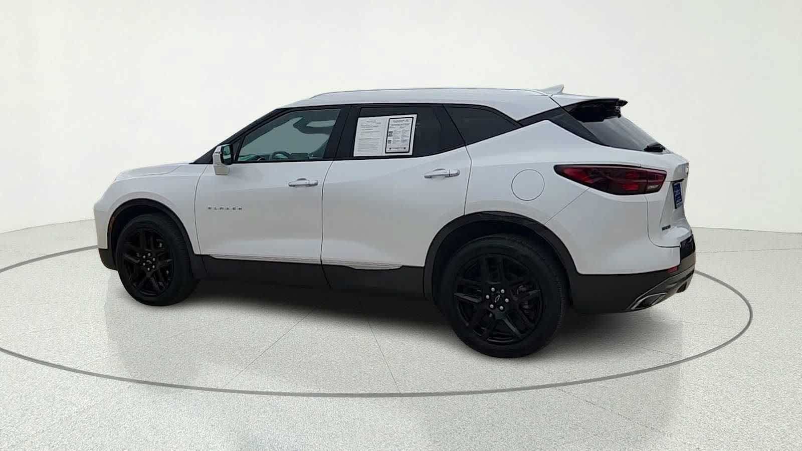 Used 2023 Chevrolet Blazer Premier w/ Driver Confidence II Package FWD image 5